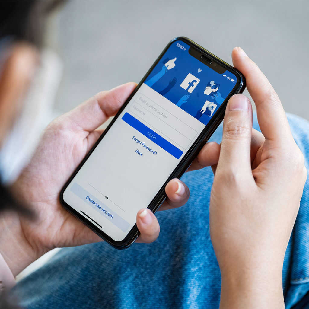 Comprar compartilhamentos de postagens do Facebook