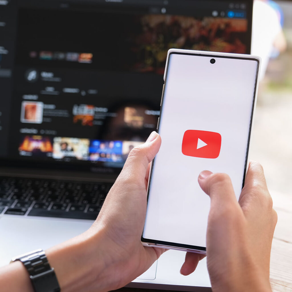 Compra azioni di YouTube Reddit